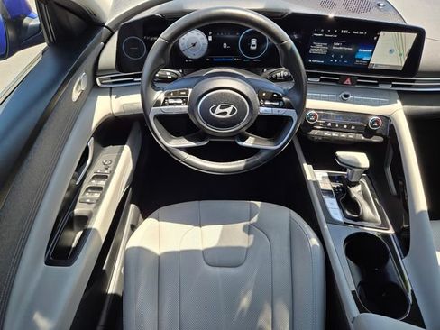Used 2024 Hyundai Elantra Limited FWD image 11