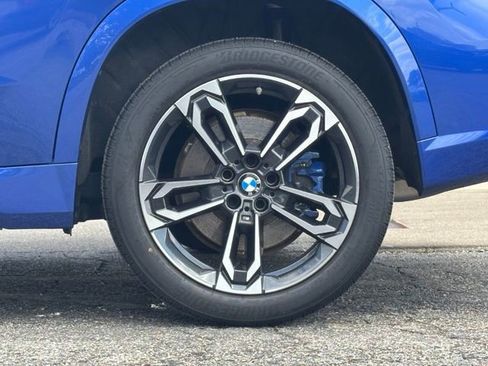 Certified 2025 BMW X1 M35i w/ Premium Package AWD/4WD image 3