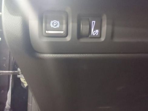 Used 2024 Cadillac XT4 Sport w/ Cold Weather Package image 17