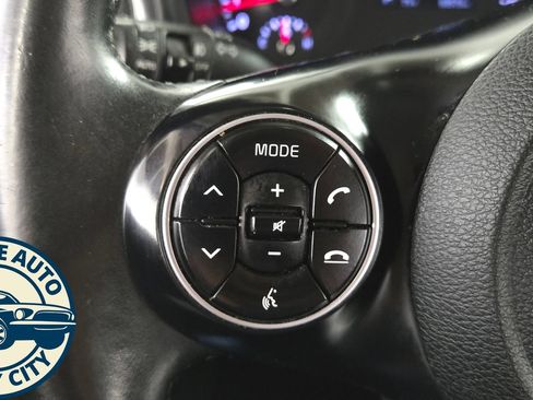 Used 2020 Kia Soul GT-Line FWD image 11
