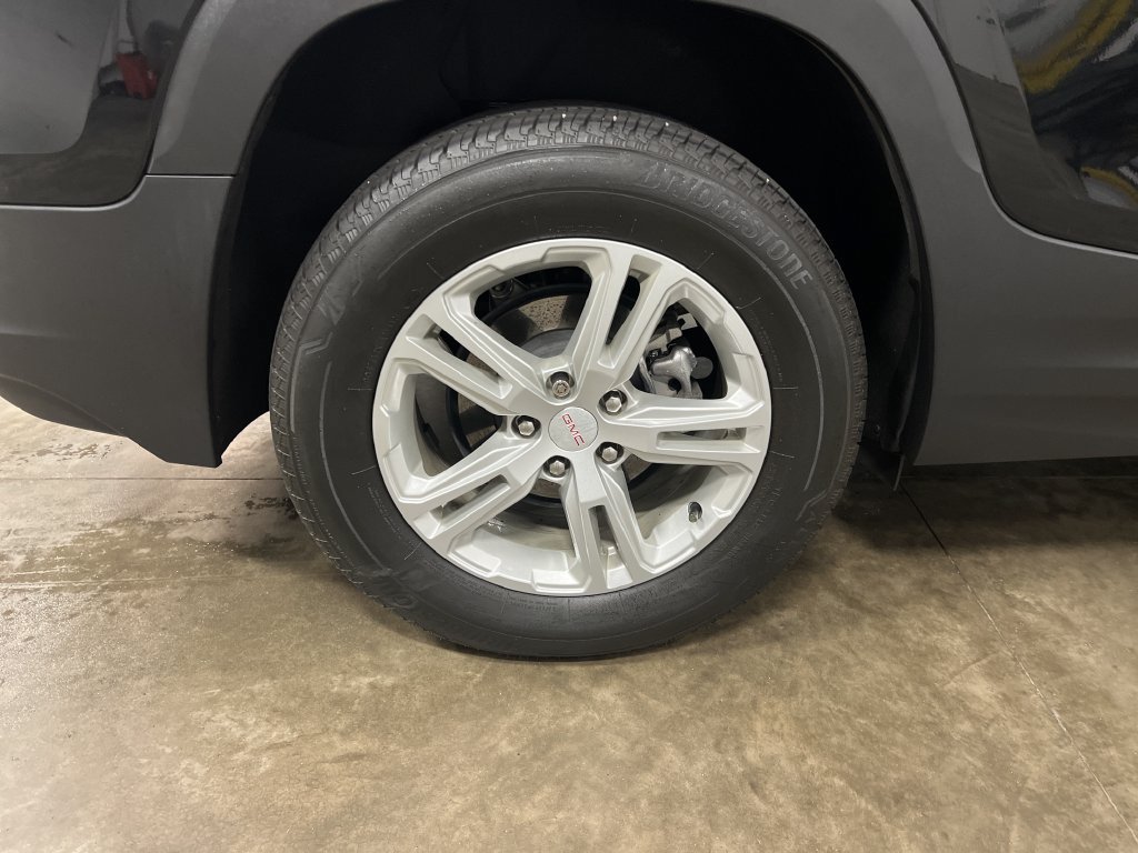 Certified 2023 GMC Terrain SLE w/ Driver Convenience Package AWD/4WD image 10
