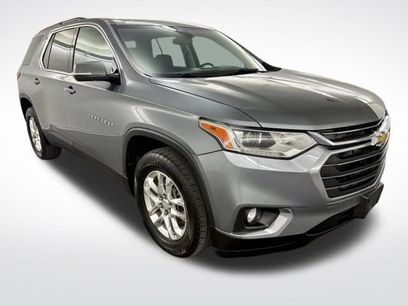 Used 2021 Chevrolet Traverse LT