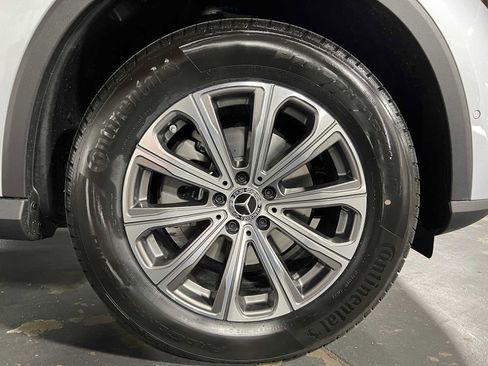 New 2025 Mercedes-Benz GLC 300 4MATIC image 10
