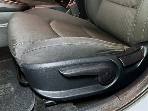 Used 2019 Kia Forte LXS image 19