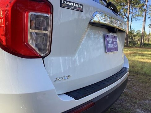 Used 2020 Ford Explorer XLT w/ Equipment Group 202A image 10