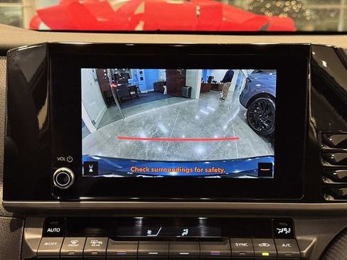 Used 2025 Toyota Camry Hybrid image 27