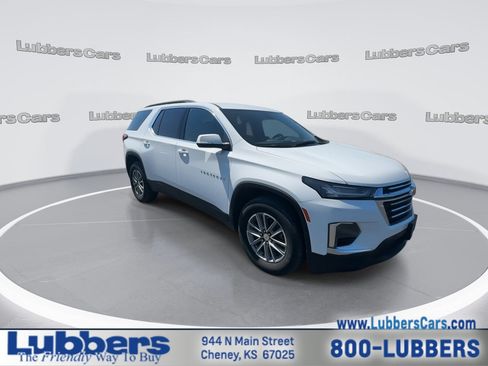 Used 2023 Chevrolet Traverse LT FWD image 2