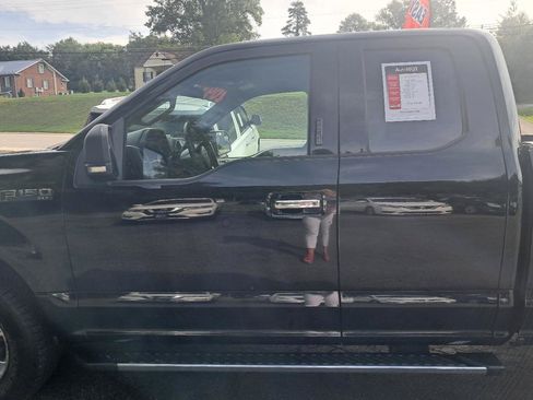 Used 2017 Ford F150 XLT w/ Equipment Group 302A Luxury AWD/4WD image 3