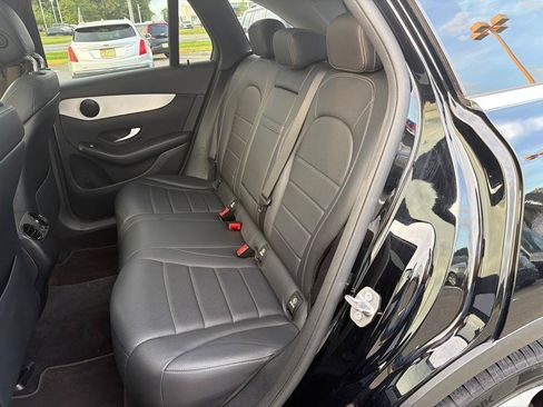 Used 2019 Mercedes-Benz GLC 300 image 18