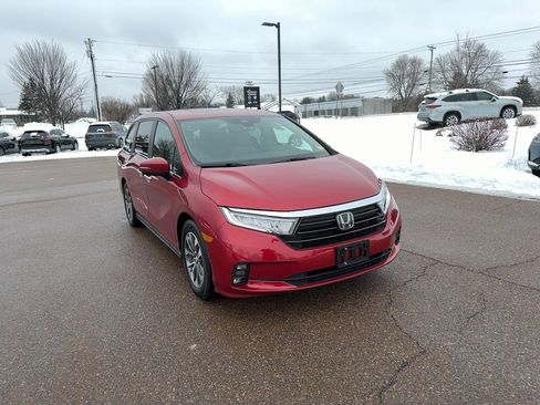 Used 2023 Honda Odyssey EX-L image 4