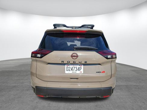 Certified 2025 Nissan Rogue SV image 6