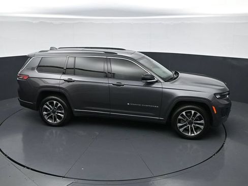 Used 2021 Jeep Grand Cherokee L Overland w/ Luxury Tech Group IV AWD/4WD image 35