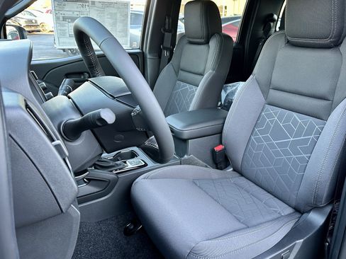 New 2026 Nissan Frontier SV image 25