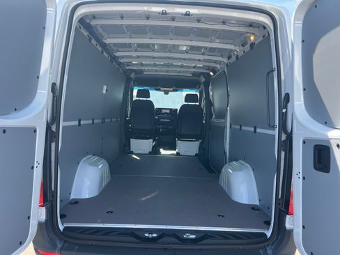 New 2026 Mercedes-Benz Sprinter 2500 image 6