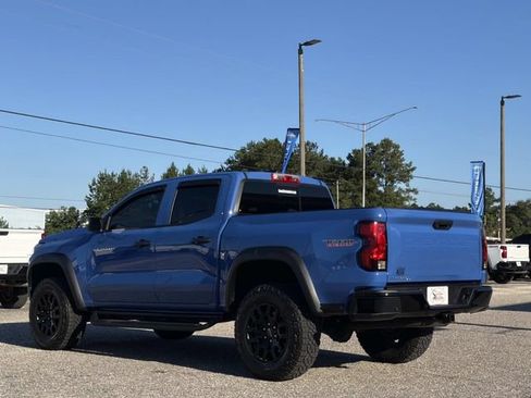 Used 2025 Chevrolet Colorado Trail Boss AWD/4WD image 10