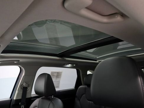 Used 2025 Kia Sorento S w/ Panoramic Sunroof Package FWD image 37