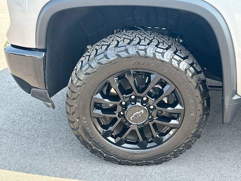 Used 2025 Chevrolet Silverado 2500 LT w/ Trail Boss Package AWD/4WD image 24