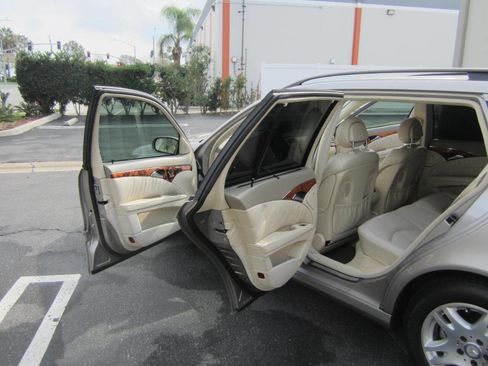 Used 2004 Mercedes-Benz E 320 4MATIC Wagon image 27