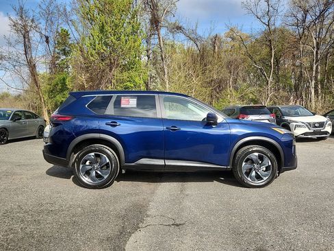 Certified 2024 Nissan Rogue SV image 8