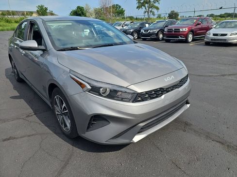 Certified 2023 Kia Forte LXS w/ LXS Technology Package FWD image 1
