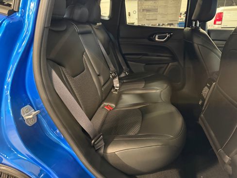 New 2026 Jeep Compass Latitude image 12