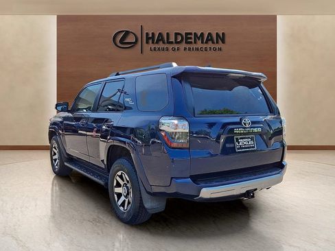 Used 2021 Toyota 4Runner TRD Off-Road Premium w/ Moonroof Package AWD/4WD image 4