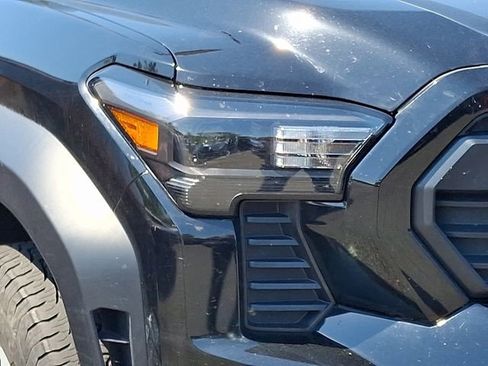 Certified 2024 Toyota Tacoma TRD Off-Road AWD/4WD image 7
