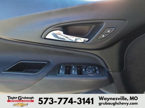 Used 2024 Chevrolet Equinox RS w/ RS Leather Package AWD/4WD image 13