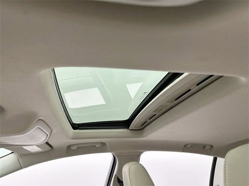 Used 2018 Buick Regal Preferred w/ Driver Confidence Package #1 image 21