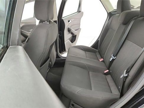 Used 2016 Ford Focus SE image 25