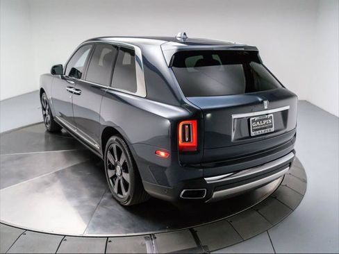 Used 2024 Rolls-Royce Cullinan AWD/4WD image 34
