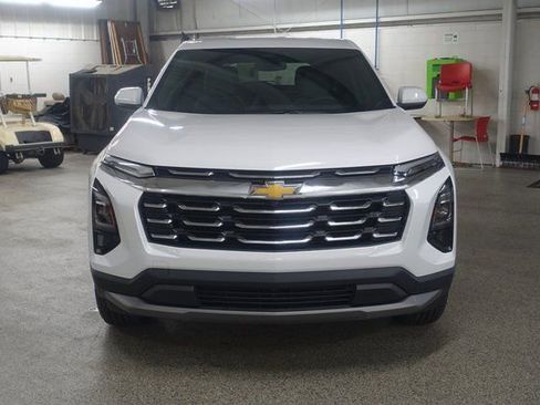 New 2026 Chevrolet Equinox LT w/ Convenience Package II image 2