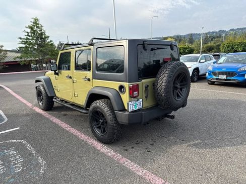 Used 2013 Jeep Wrangler Unlimited Sport w/ Connectivity Group AWD/4WD image 7