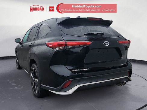 Used 2021 Toyota Highlander XSE image 3