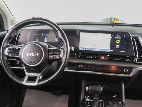 Used 2023 Kia Sportage EX image 17