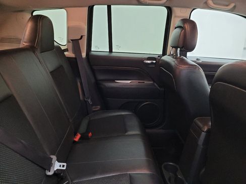 Used 2016 Jeep Compass Latitude AWD/4WD image 19
