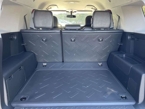 Used 2013 Toyota FJ Cruiser 2WD image 5