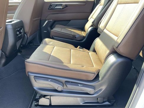 New 2026 Chevrolet Suburban High Country image 14