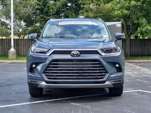 Certified 2026 Toyota Grand Highlander AWD image 4