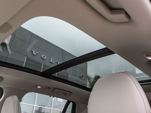New 2026 Volvo XC90 T8 Ultra w/ Protection Package Premier AWD/4WD image 29