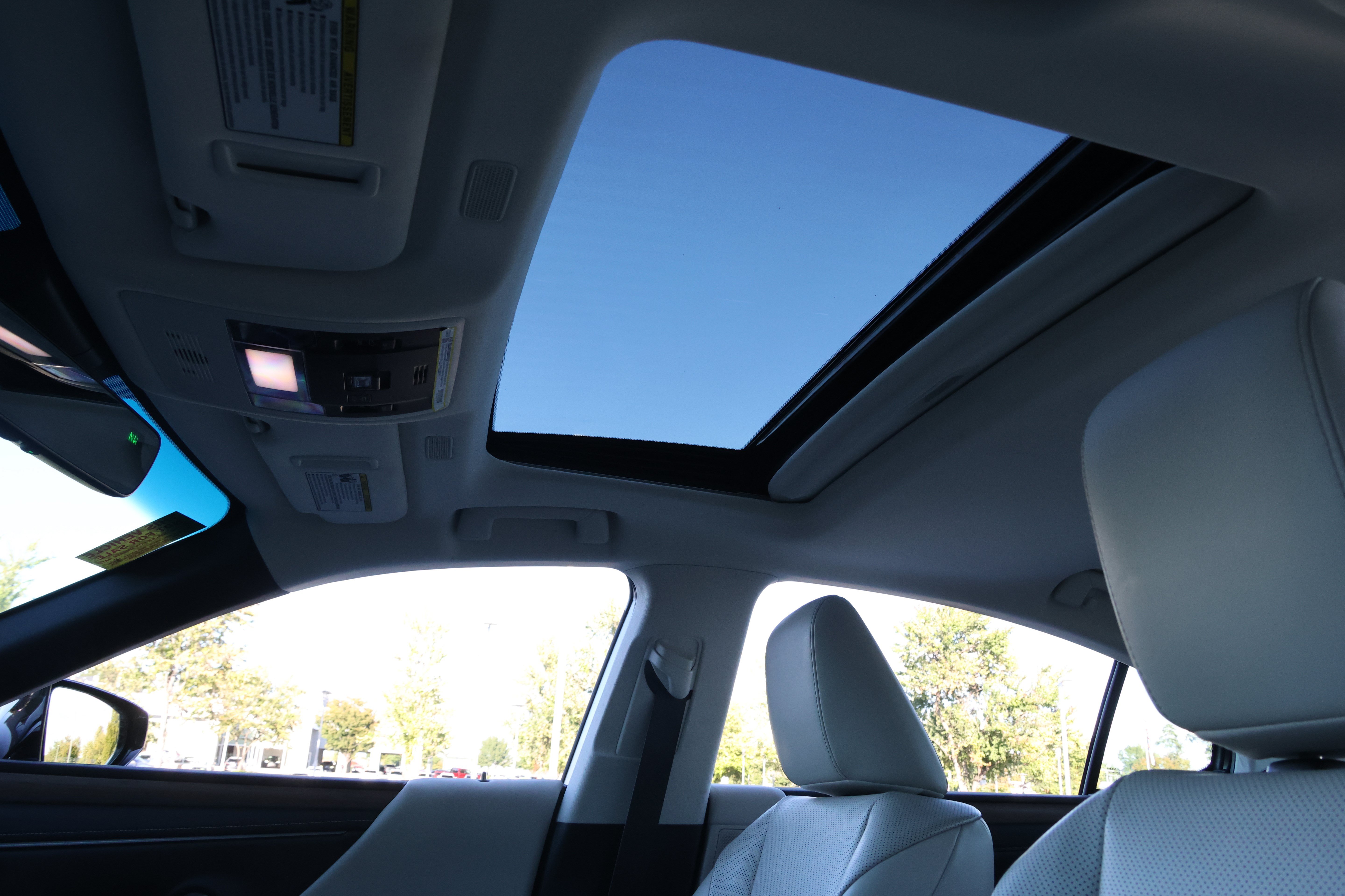 Certified 2025 Lexus ES 350 w/ Premium Package FWD image 30