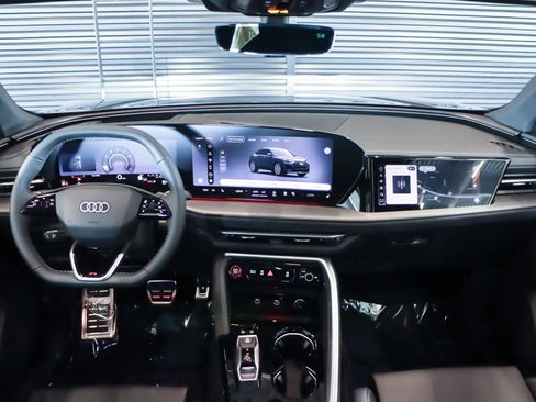 New 2026 Audi SQ5 Premium Plus image 7