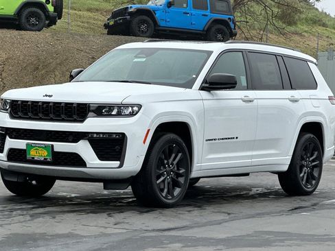 New 2026 Jeep Grand Cherokee L Limited image 8