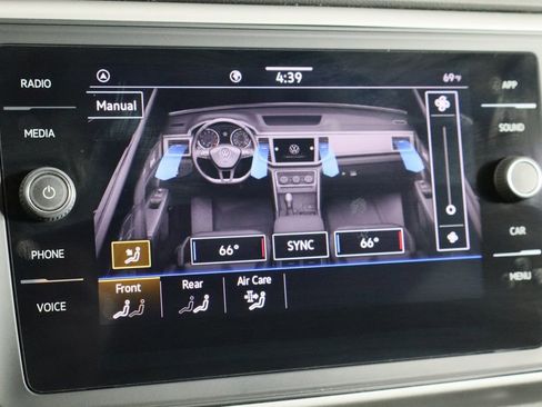 Used 2021 Volkswagen Atlas SE image 34