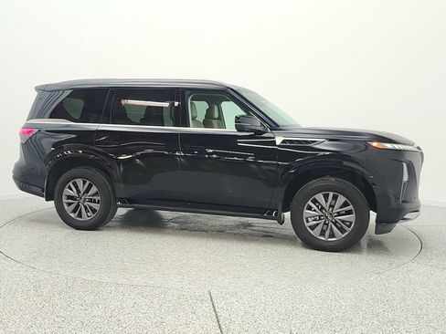 Used 2026 INFINITI QX80 Pure w/ Cargo Package image 4