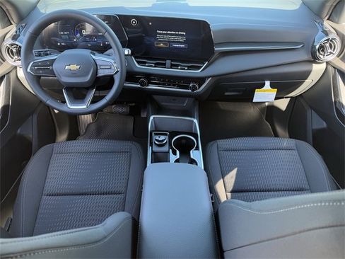 New 2026 Chevrolet Equinox LT image 10