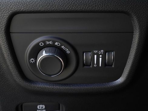New 2026 Jeep Grand Cherokee Altitude AWD/4WD image 13