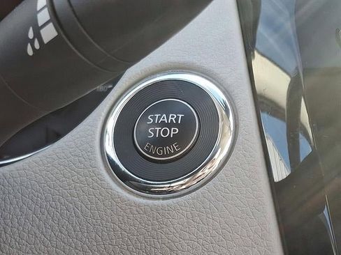 Used 2022 Nissan Rogue Sport SL image 24