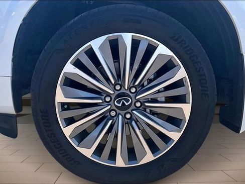 Used 2025 INFINITI QX80 Luxe w/ Exterior Package image 9