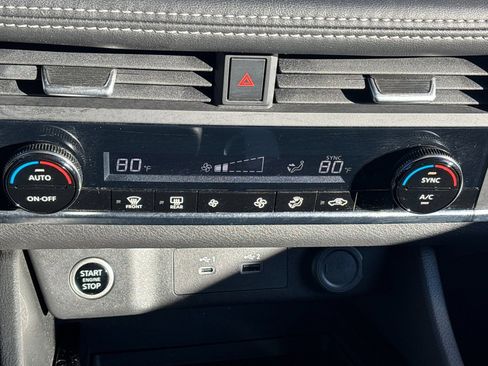 Used 2023 Nissan Rogue SV image 20